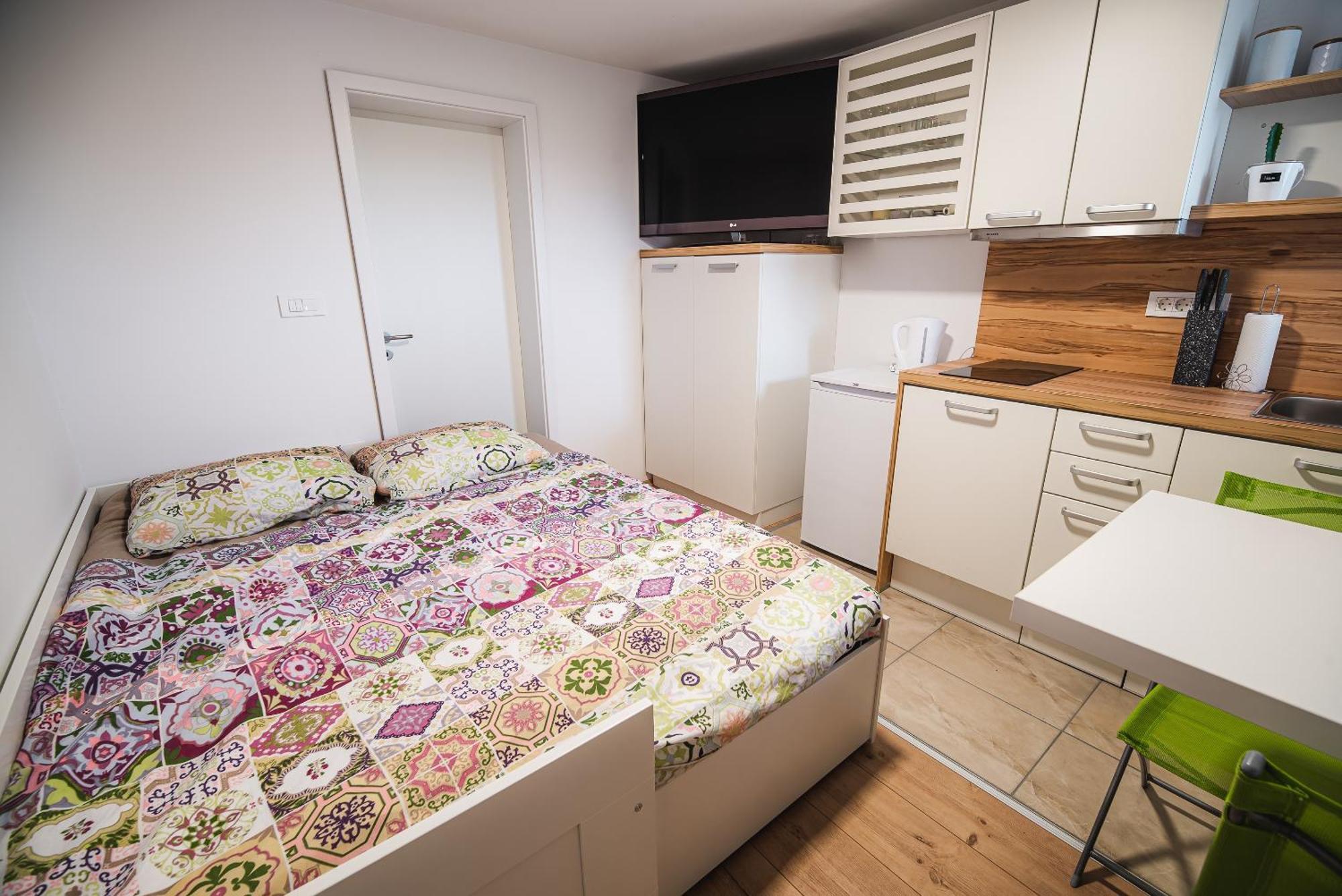 Apartments Rozalija Preddvor Zimmer foto
